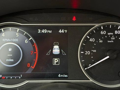 New 2025 Nissan Versa SR w/ Trunk Package image 30