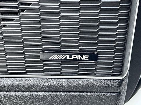 Used 2022 Jeep Grand Cherokee Limited AWD/4WD image 23