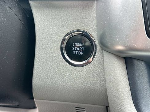 Used 2018 Toyota Highlander Limited Platinum AWD/4WD image 19