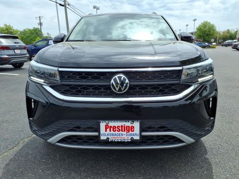 Certified 2022 Volkswagen Taos SE AWD/4WD image 6