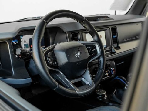 Used 2023 Ford Bronco Black Diamond image 18