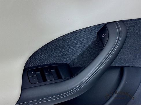 Used 2021 Tesla Model S Plaid image 24