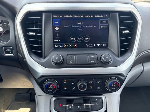 Used 2023 GMC Acadia SLT image 24