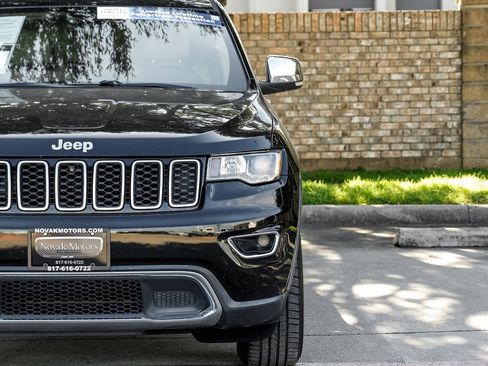 Used 2018 Jeep Grand Cherokee Limited image 56