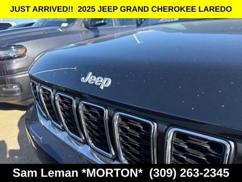 New 2025 Jeep Grand Cherokee Laredo w/ Luxury Tech Group I image 3