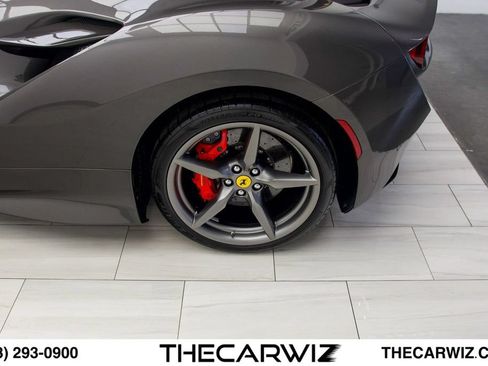 Used 2022 Ferrari F8 Tributo RWD image 19