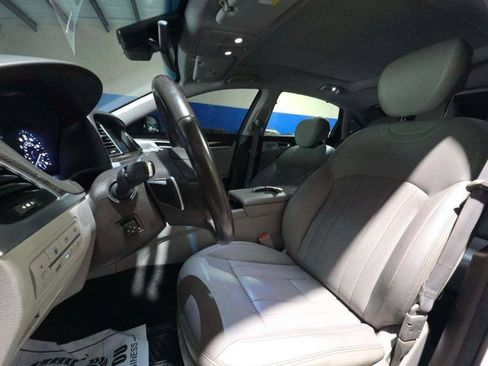 Used 2018 Genesis G80 3.8 w/ Option Group 02 RWD image 5