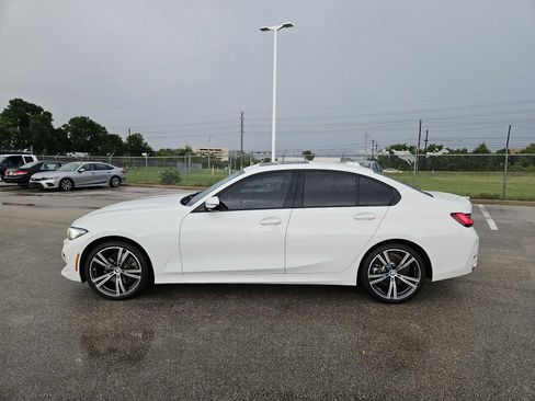 Used 2023 BMW 330i Sedan w/ Premium Package RWD image 4