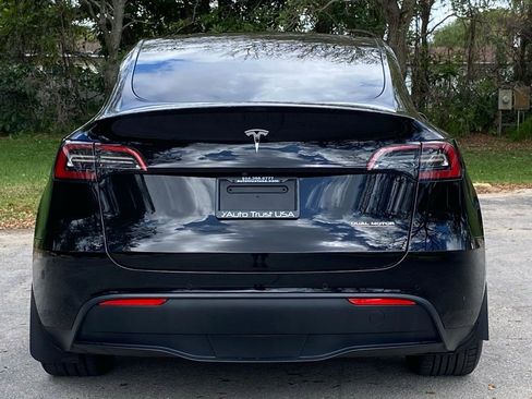 Used 2021 Tesla Model Y Performance image 8