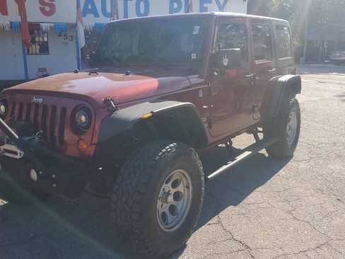 Used 2012 Jeep Wrangler Unlimited Sport image 7