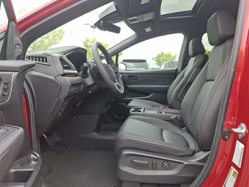 Certified 2026 Honda Odyssey Sport-L image 11