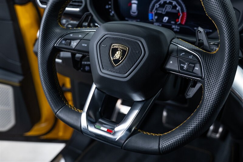Used 2020 Lamborghini Urus AWD/4WD image 53