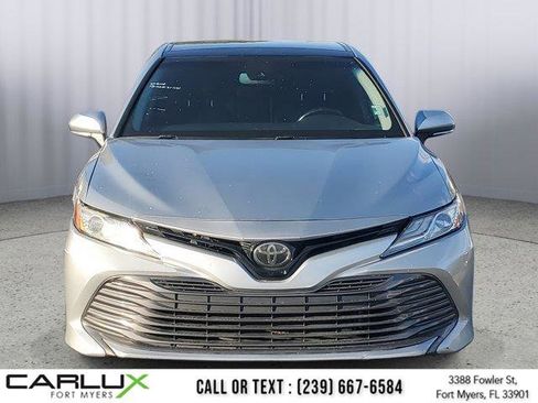 Used 2019 Toyota Camry XLE image 1
