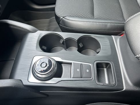 New 2025 Ford Escape SE image 19