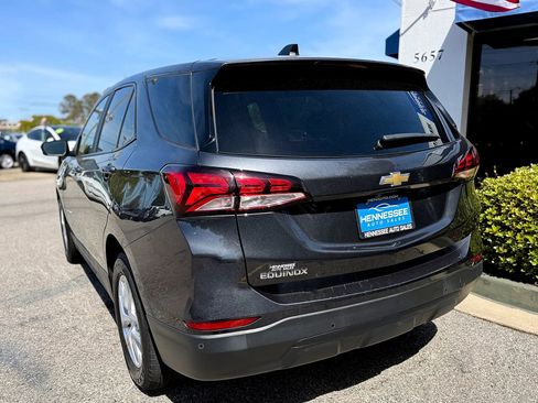 Used 2022 Chevrolet Equinox LS image 15