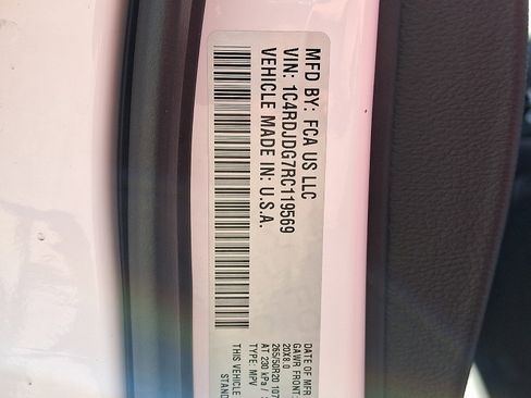 Used 2024 Dodge Durango GT image 27