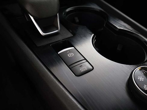 Used 2023 Nissan Rogue SV AWD/4WD image 47