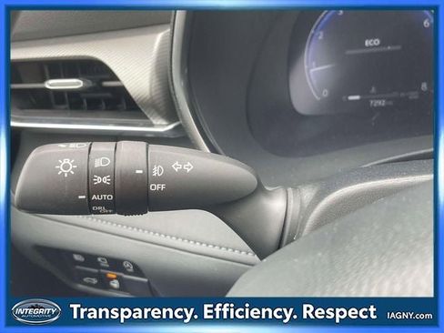 Used 2024 Toyota Highlander Platinum FWD image 25