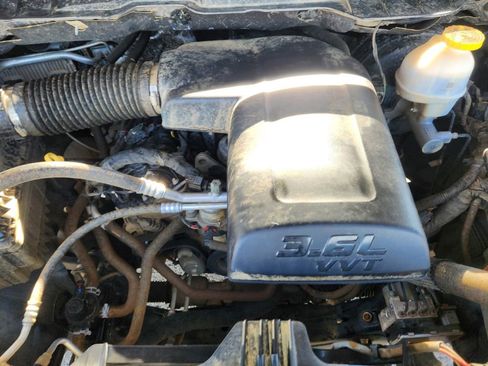 Used 2023 RAM 1500 Classic SLT w/ Trailer & Traction Group image 31