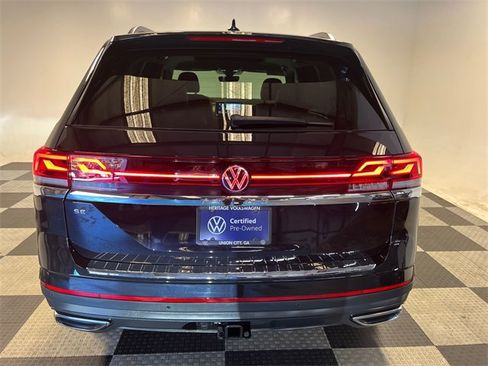Certified 2025 Volkswagen Atlas SE image 4