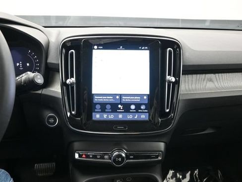 Used 2024 Volvo XC40 B5 Plus w/ Climate Package AWD/4WD image 13