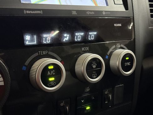 Used 2020 Toyota Sequoia TRD Pro AWD/4WD image 17