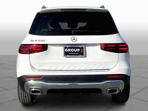 New 2026 Mercedes-Benz GLB 250 image 5