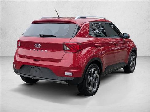 Certified 2023 Hyundai Venue SEL image 2
