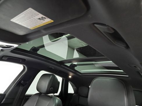 Used 2021 Porsche Macan S image 10