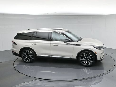 Used 2025 Lincoln Aviator Reserve w/ Equipment Group 201A AWD/4WD image 60