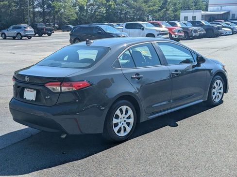 Used 2025 Toyota Corolla LE FWD image 7