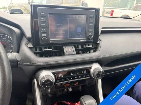 Used 2021 Toyota RAV4 LE AWD/4WD image 11