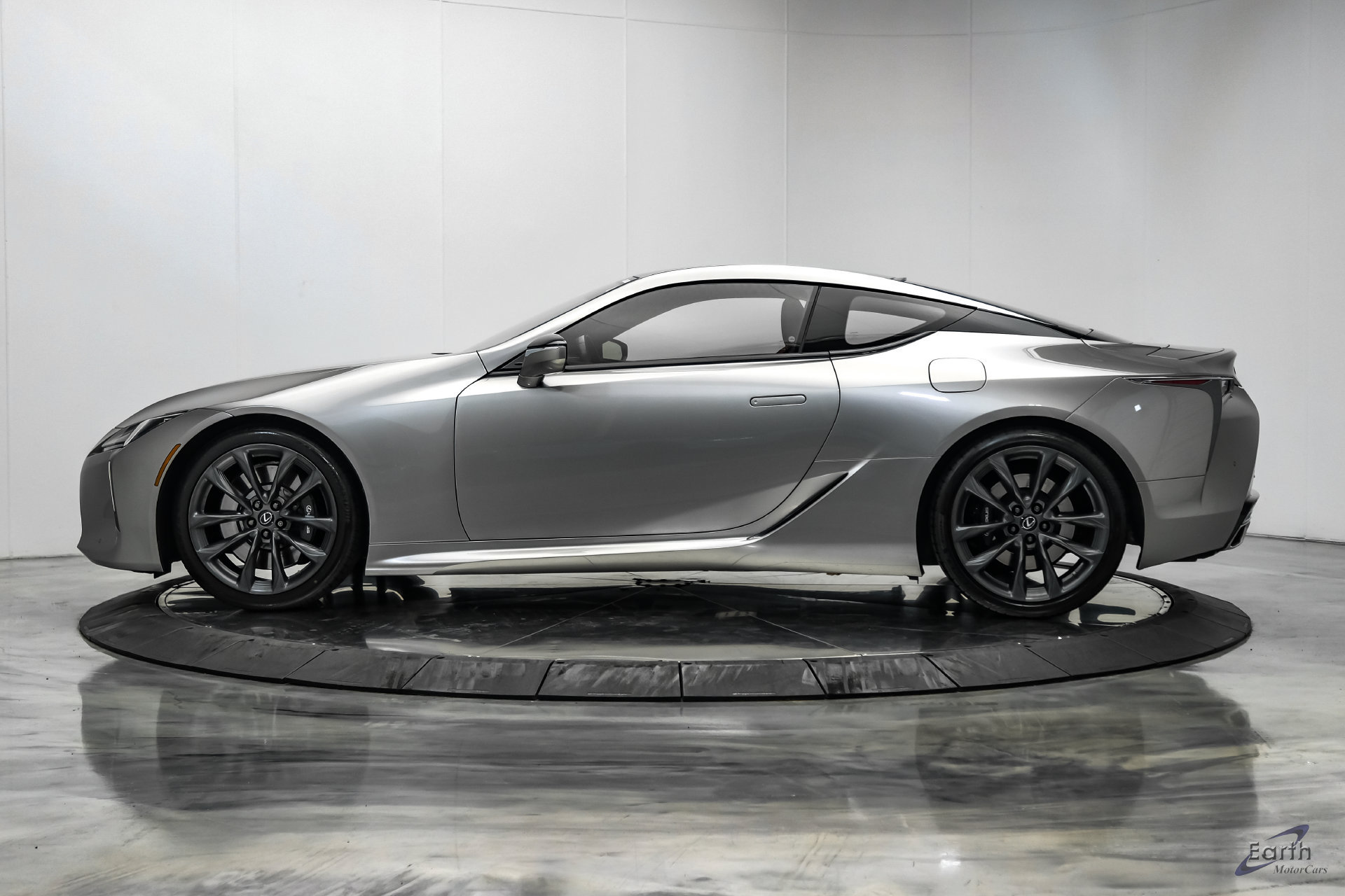 Used 2018 Lexus LC 500 Coupe w/ Performance Package RWD image 8