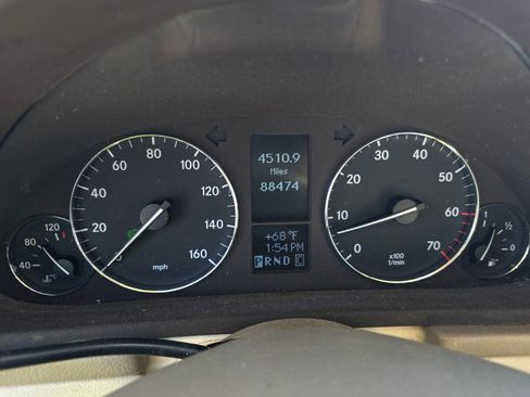 Used 2005 Mercedes-Benz C 320 Sedan w/ Sunroof Pkg image 15