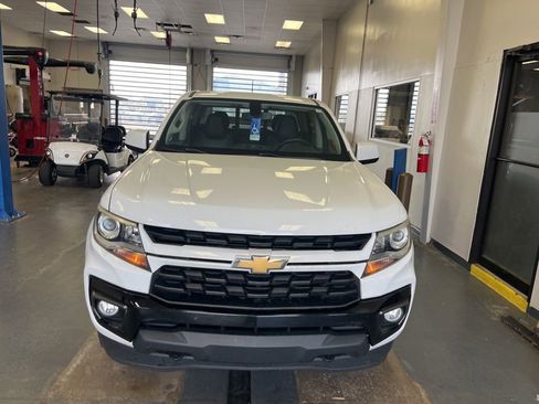Used 2021 Chevrolet Colorado LT w/ LT Convenience Package image 8