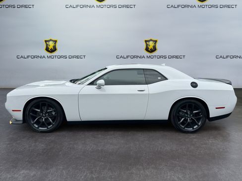 Used 2021 Dodge Challenger GT w/ Blacktop Package RWD image 2