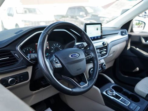 Used 2021 Ford Escape SE w/ Convenience Package FWD image 5