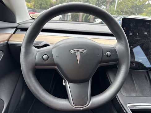 Used 2022 Tesla Model 3 Long Range AWD/4WD image 18