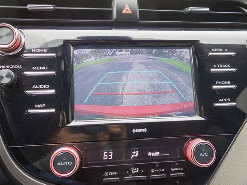 Used 2020 Toyota Camry SE image 20