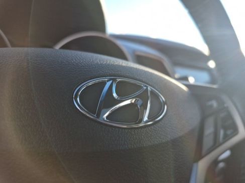 Used 2016 Hyundai Veloster w/ Option Group 02 image 31