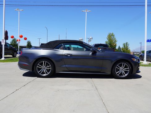 Used 2017 Ford Mustang Premium image 10