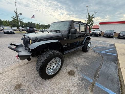 Used 2016 Jeep Wrangler Unlimited Sport AWD/4WD image 3