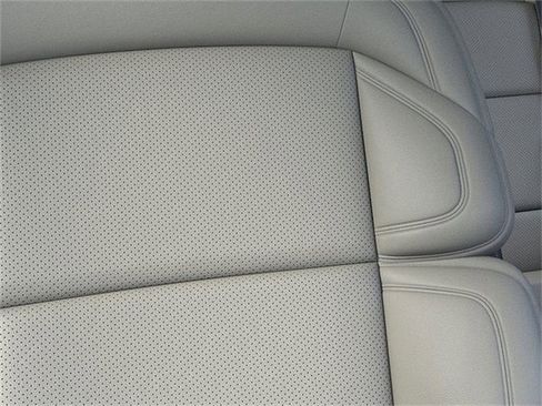 New 2026 Lincoln Navigator Reserve image 16