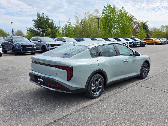 New 2026 Kia K4 FWD image 7