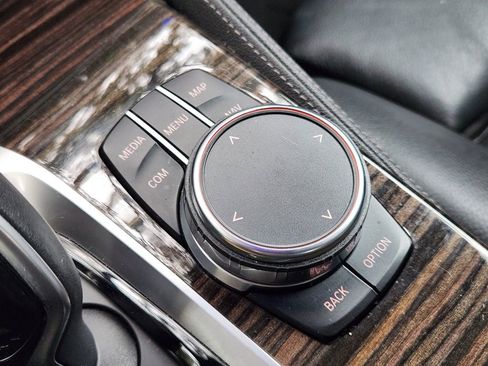 Used 2018 BMW 530e image 20