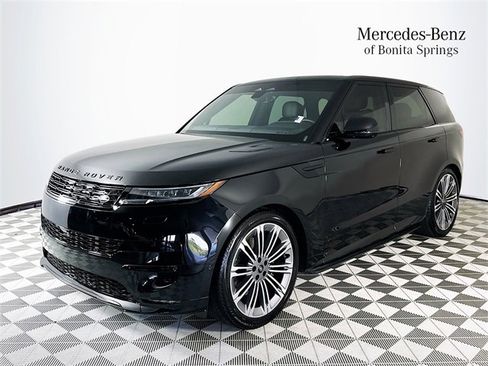 Used 2024 Land Rover Range Rover Sport Dynamic SE image 3