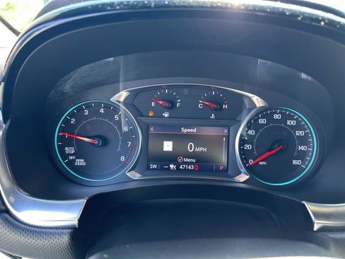 Used 2023 Chevrolet Traverse RS FWD image 23