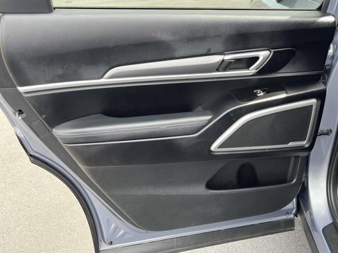 Used 2021 Kia Telluride S FWD image 17