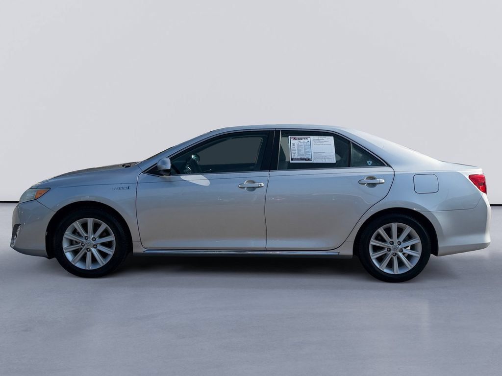 Used 2012 Toyota Camry XLE w/ Leather Pkg FWD image 6