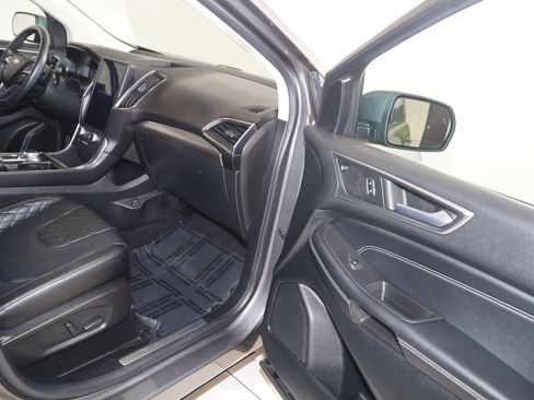 Used 2023 Ford Edge Titanium w/ Class II Trailer Tow Package AWD/4WD image 31